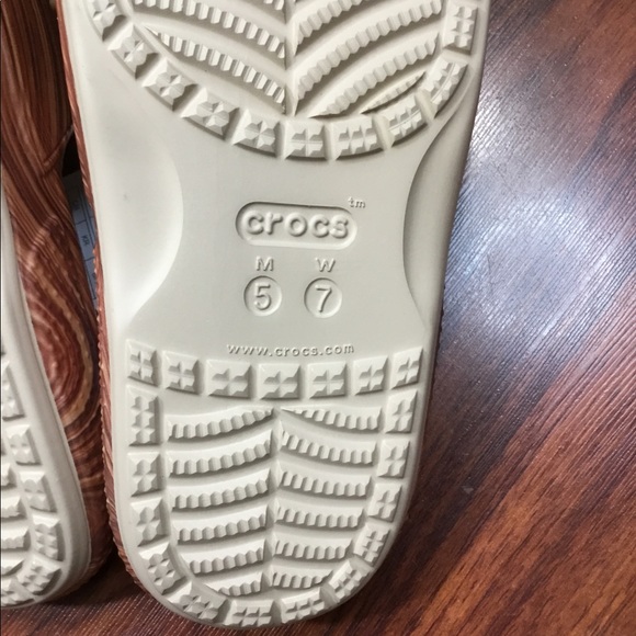 SZA x CROCS CLASSIC SLIDE - Picture 9 of 15